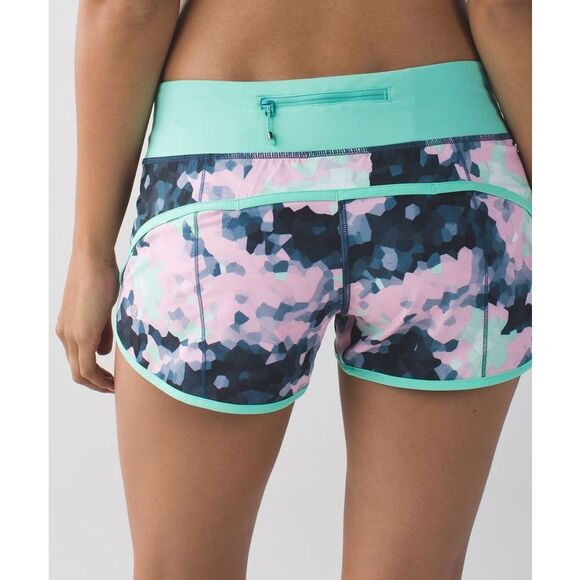 Lululemon Digital Camo Run Speed Shorts Women 4 Clouded Dreams Menthol Small 6 - Picture 1 of 7